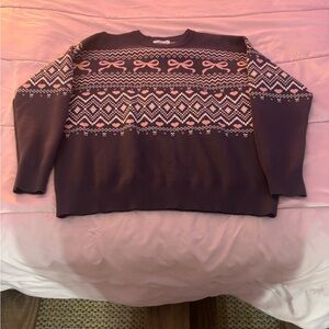 Cozy Black and Pink Patterned Crew Neck Sweater